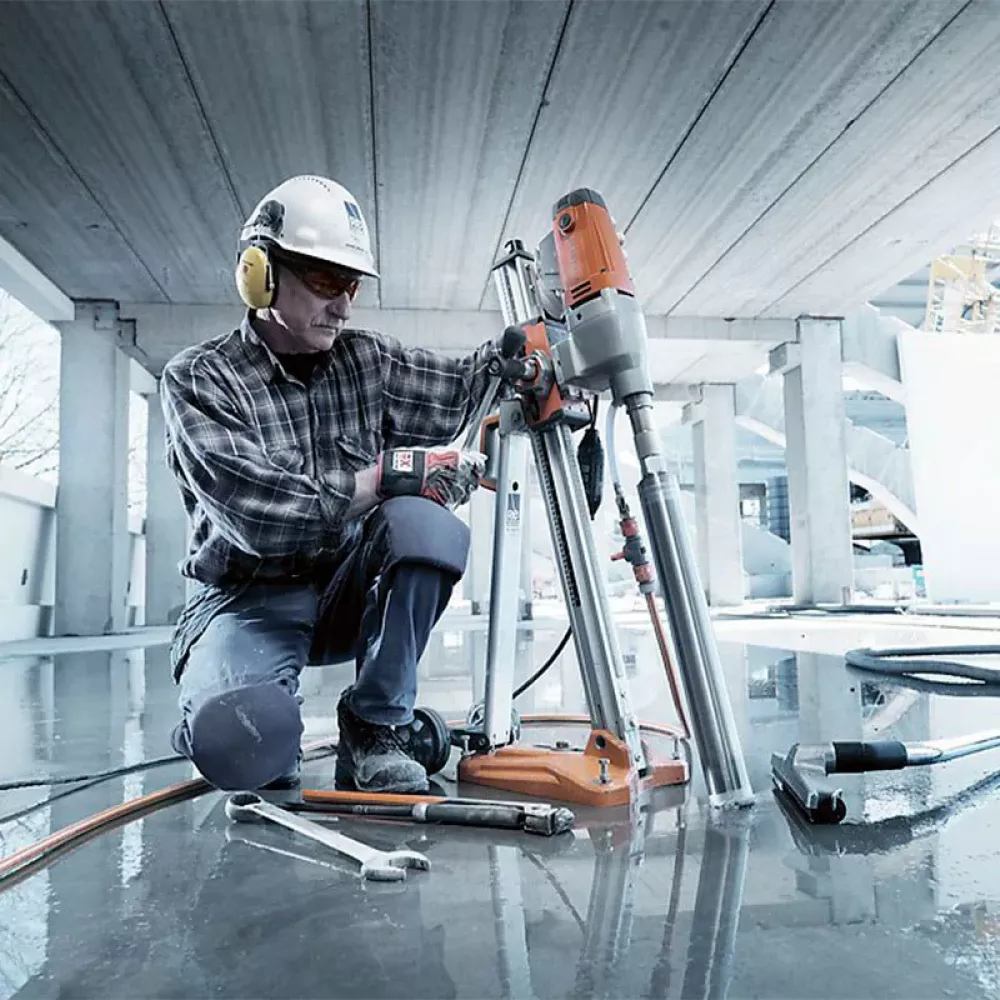 Бурильная машина со стойкой Husqvarna DMS-240, 9651736-03