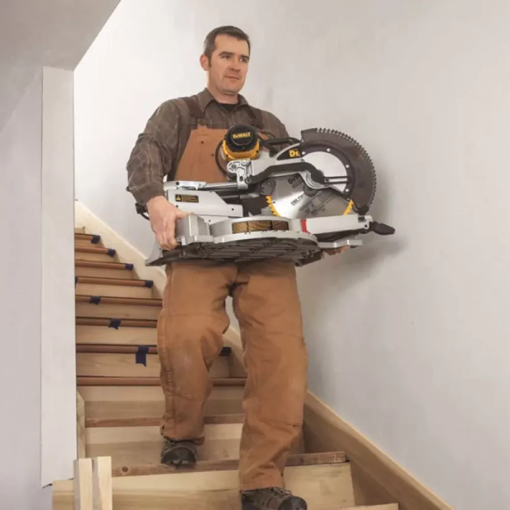 Торцовочная пила DeWALT DWS780, DWS780-QS