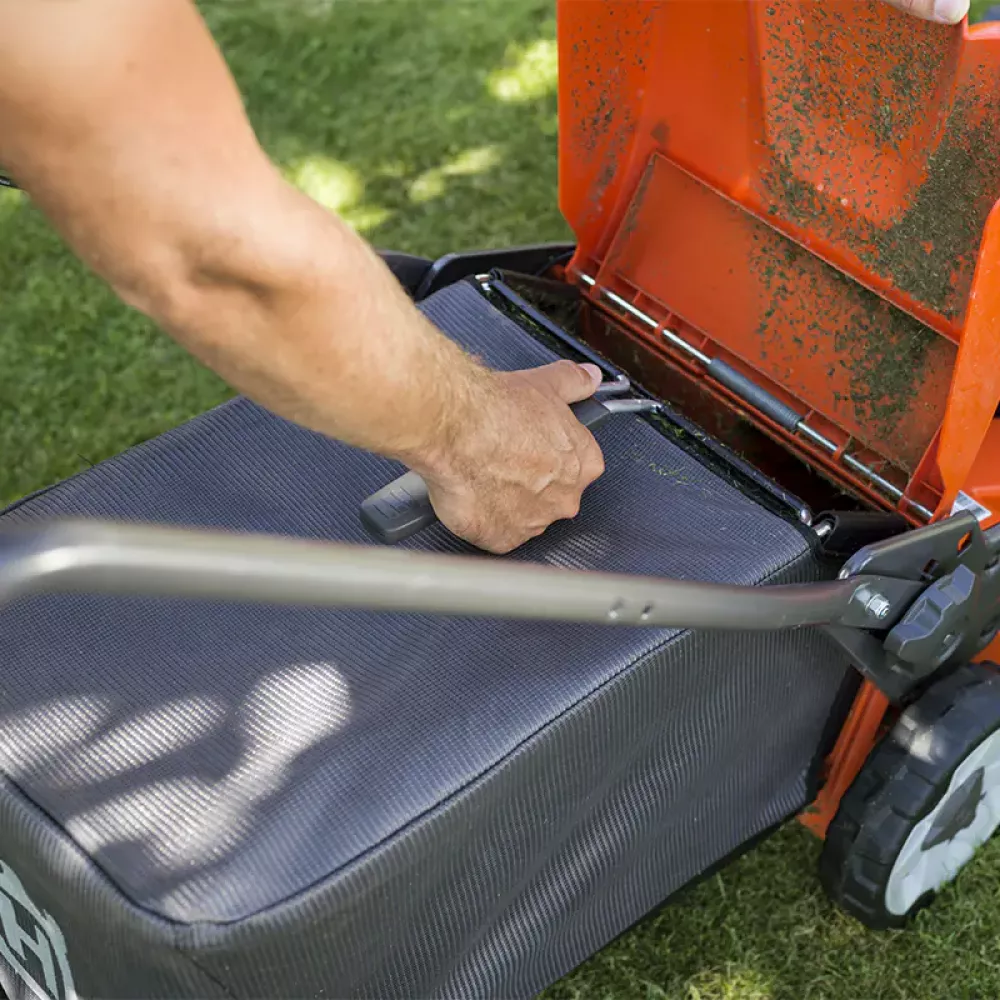 Husqvarna LC 247Li аккумуляторная газонокосилка (без АКБ и ЗУ) 9676629-01