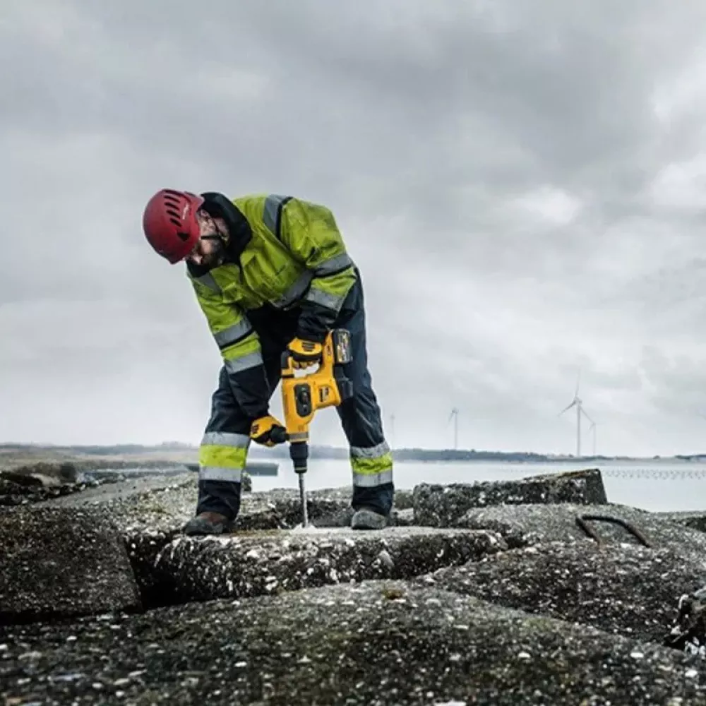 DeWalt DCH481N аккумуляторный бесщеточный перфоратор (без АКБ и ЗУ)