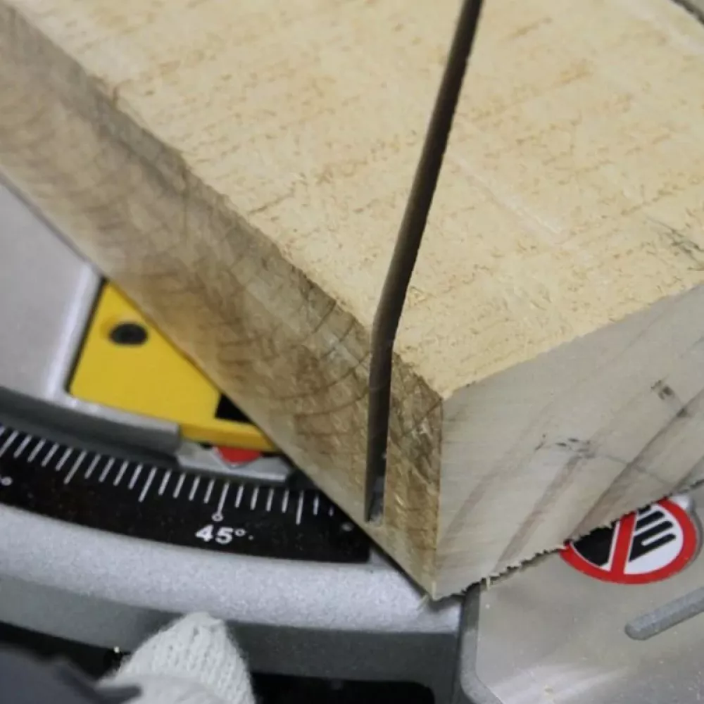 Торцовочная пила DeWALT DW714, DW714-KS