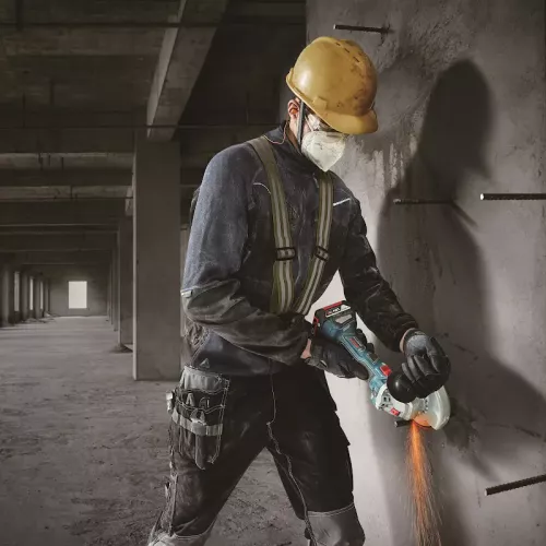 Bosch GWS 180-LI Professional аккумуляторная угловая шлифмашина (2 x 4 A·ч, ЗУ) 06019H90R0