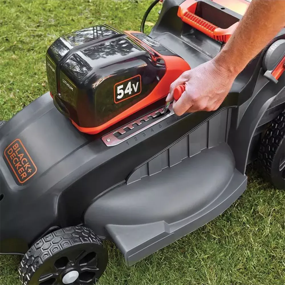 BLACK & DECKER CLM5448PC2 аккумуляторная газонокосилка (2 x 2.5 Ач, ЗУ)