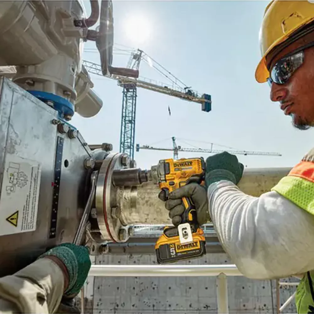 DeWalt DCF894HP2 гайковерт аккумуляторный (2 x 5 Ач, ЗУ)