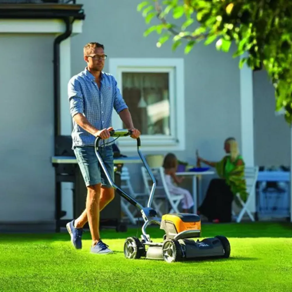 Stiga Multiclip Pro 50 SX DAE аккумуляторная газонокосилка (2 x 5 Ач, ЗУ) 291502108/ST2